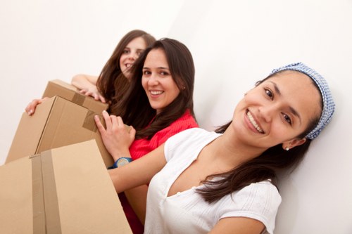 Local man and van helping with home and office transport in Belsize Park
